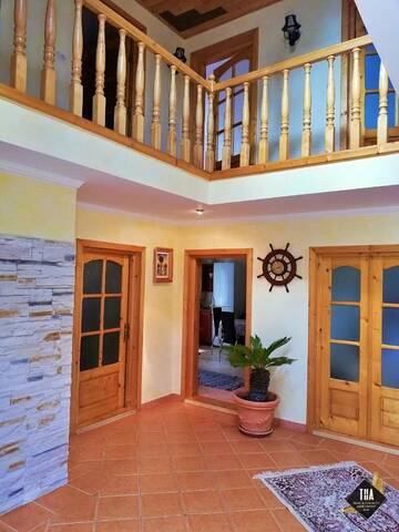 Фото номера Дом с 5 спальнями Гостевой дом Casa Lacry г. Мэнэстиря-Гуморулуй 17