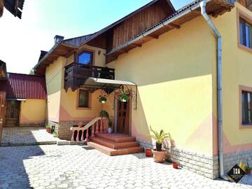 Фото номера Дом с 5 спальнями Гостевой дом Casa Lacry г. Мэнэстиря-Гуморулуй 25